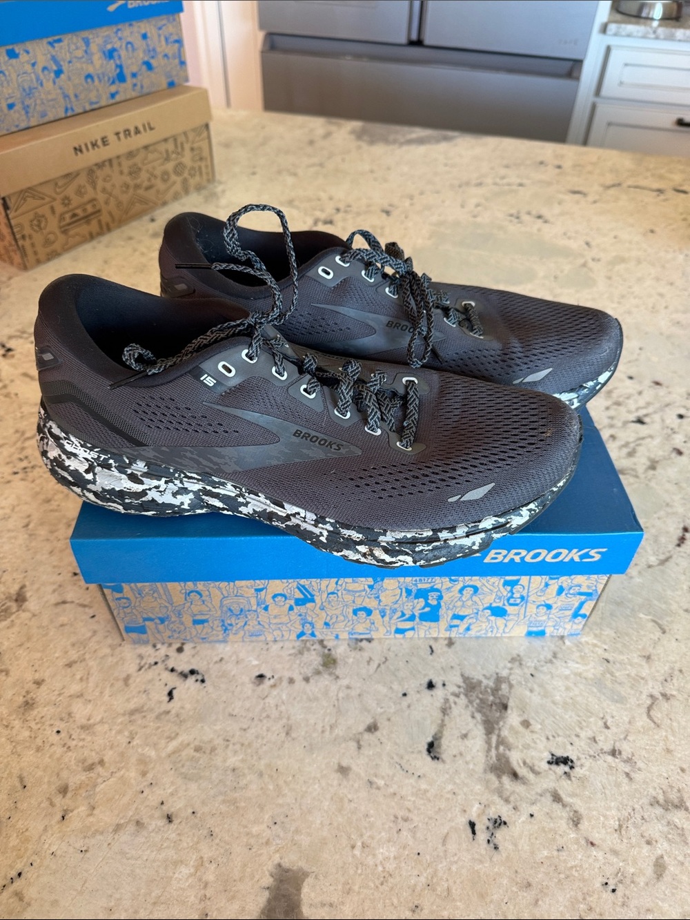 Brooks Men's Black Athletic Trail Runners with Marbled Midsole